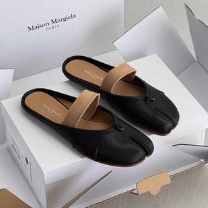 Maison Martin Margiela Black and Tan Split-Toe Mules
